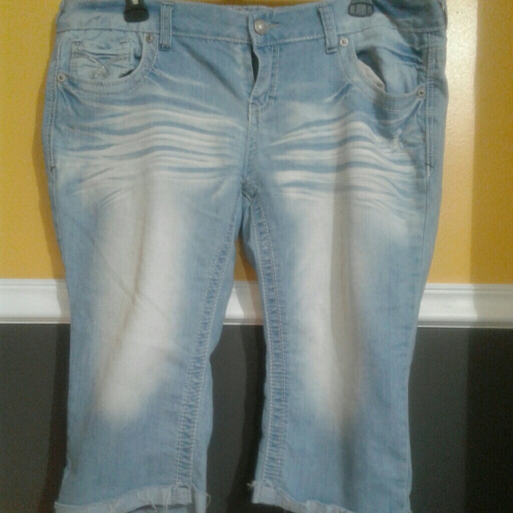 Amethyst denim capris